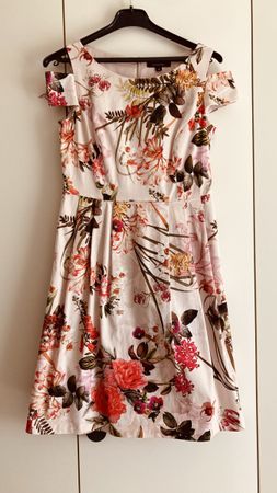 Damenkleid comma,
