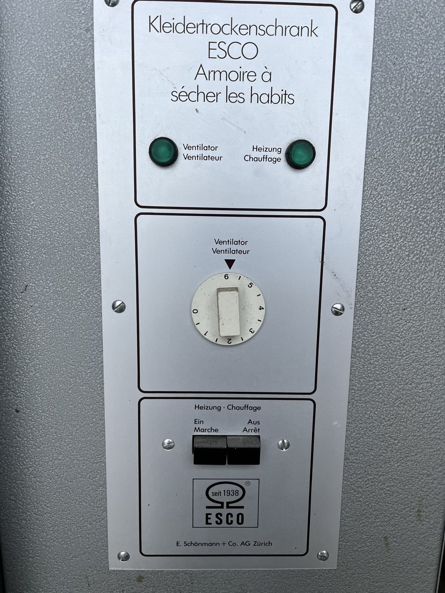 Machines à sécher: Wäschetrockner / Kleidertrockenschrank Esco Compact – D'occasion à Eschlikon TG par Wildlifetom 1