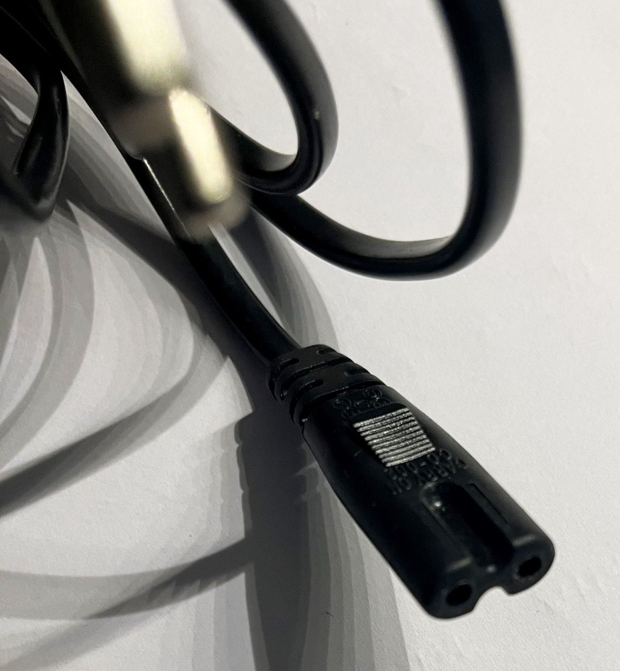 Cavi: Netzkabel 2-polig mit Euro-Stecker 1,5m – Nuovo (secondo la descrizione) da Zürich venduto da baracuda8048 4