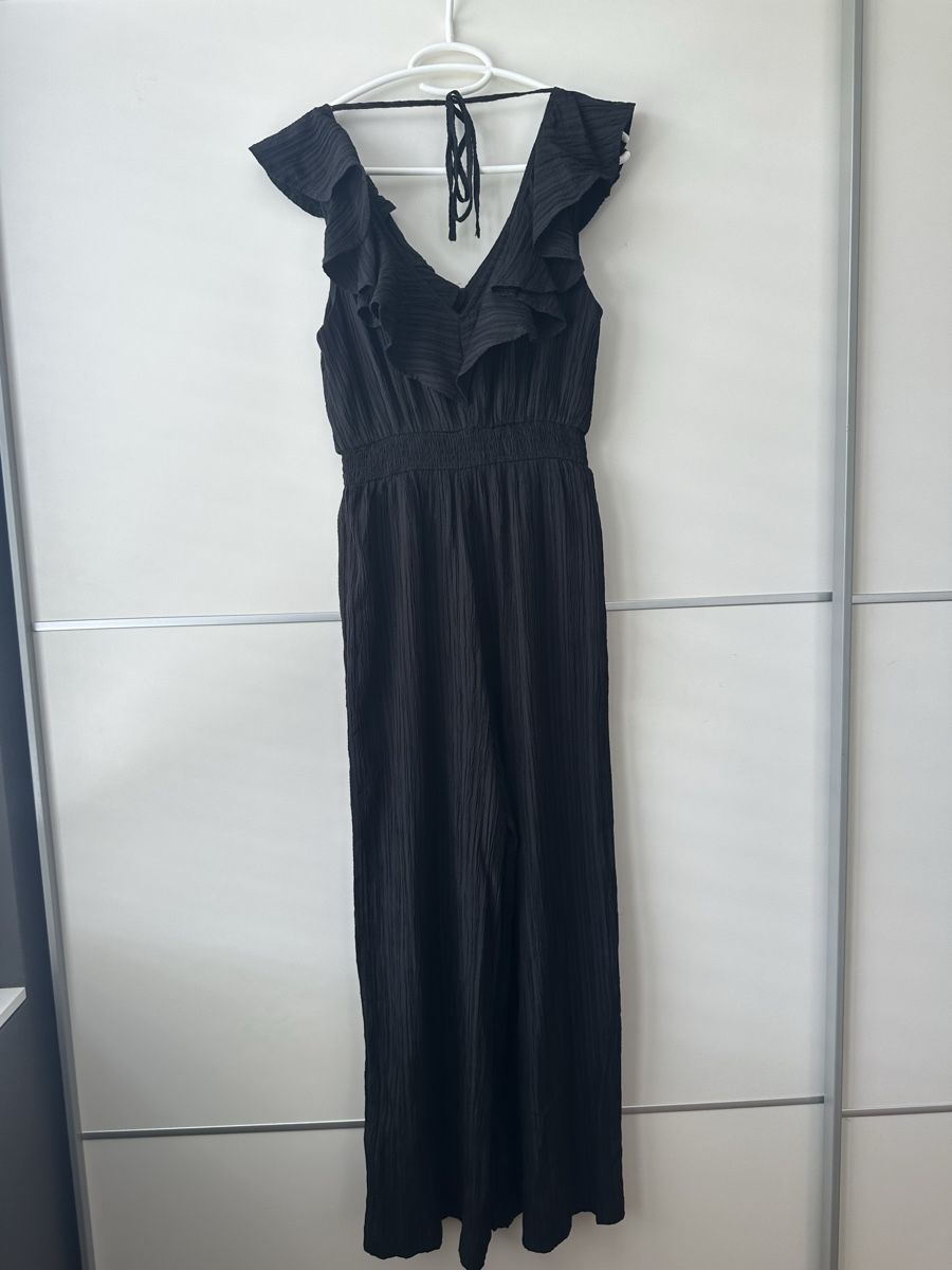 Tute: schwarzer Jumpsuit – Usato da Romanshorn venduto da ila_2nzf 1
