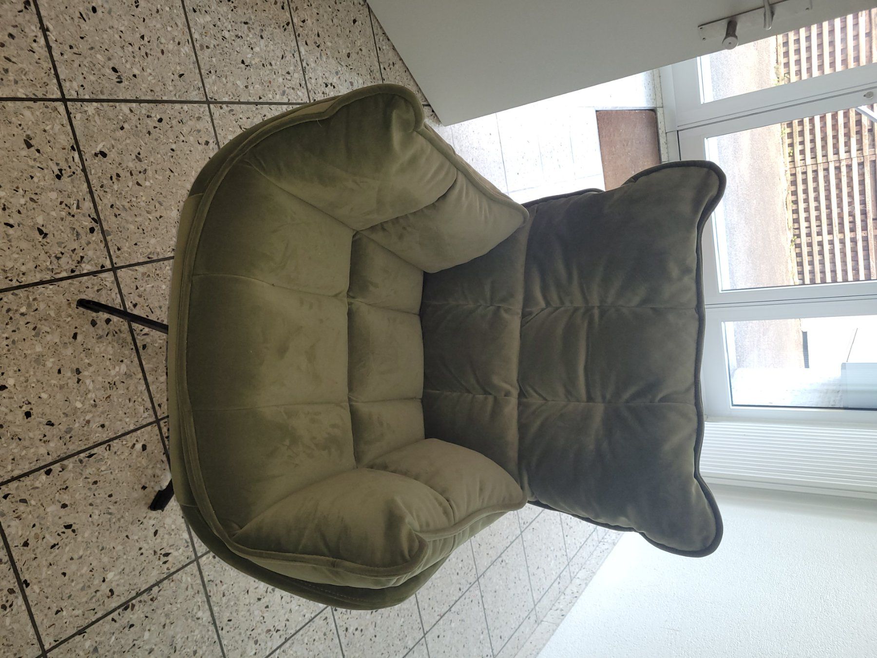 Micasa Poltrone: Gemütlicher Sessel Veloursstoff Grün – Nuovo (secondo la descrizione) da Bassersdorf venduto da kid_fm98 4