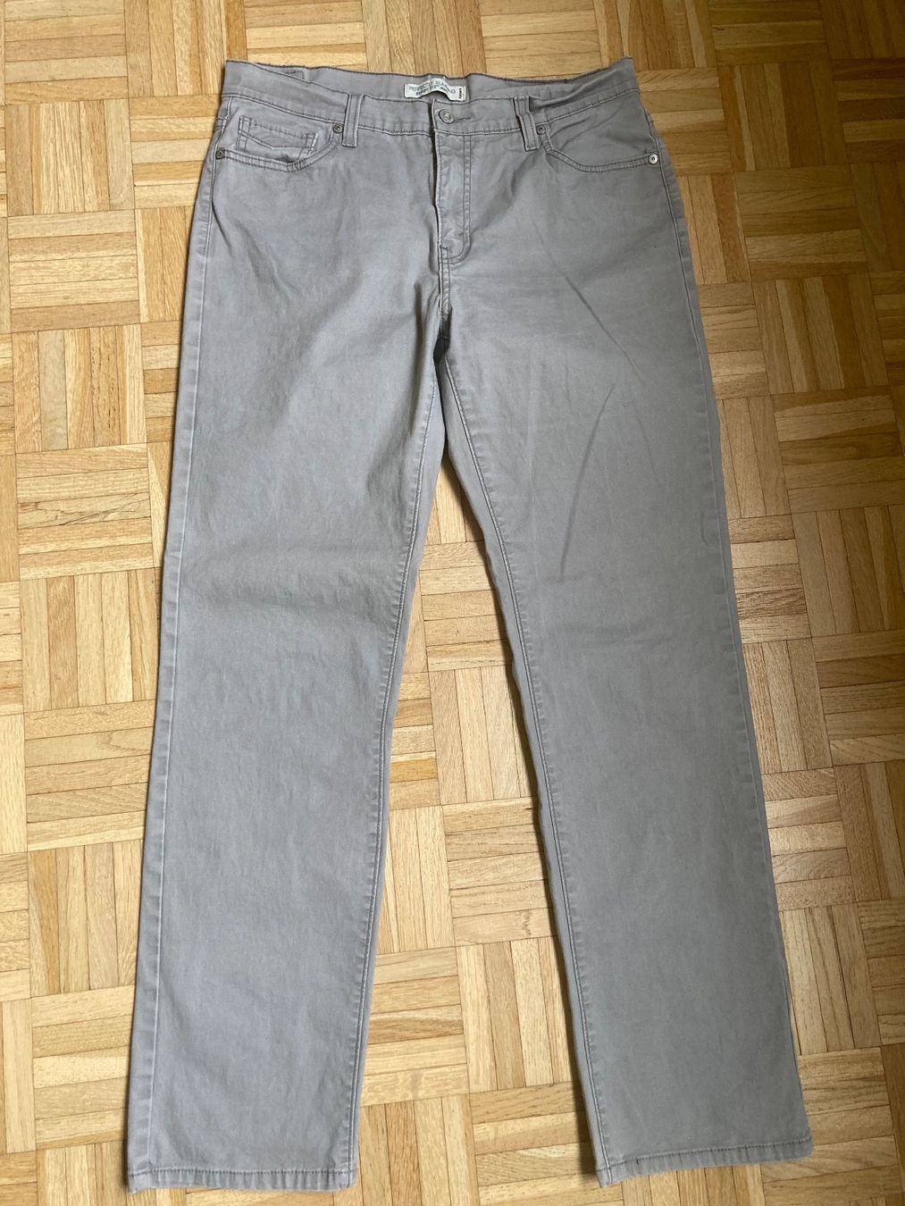 Levi's Jeans: LEVIS Jeans 512 grau Slimming straight US 14 42 NEU BW Elast – Nuovo (secondo la descrizione) da Binningen venduto da Kaila61