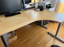 Schreibtisch/ pult