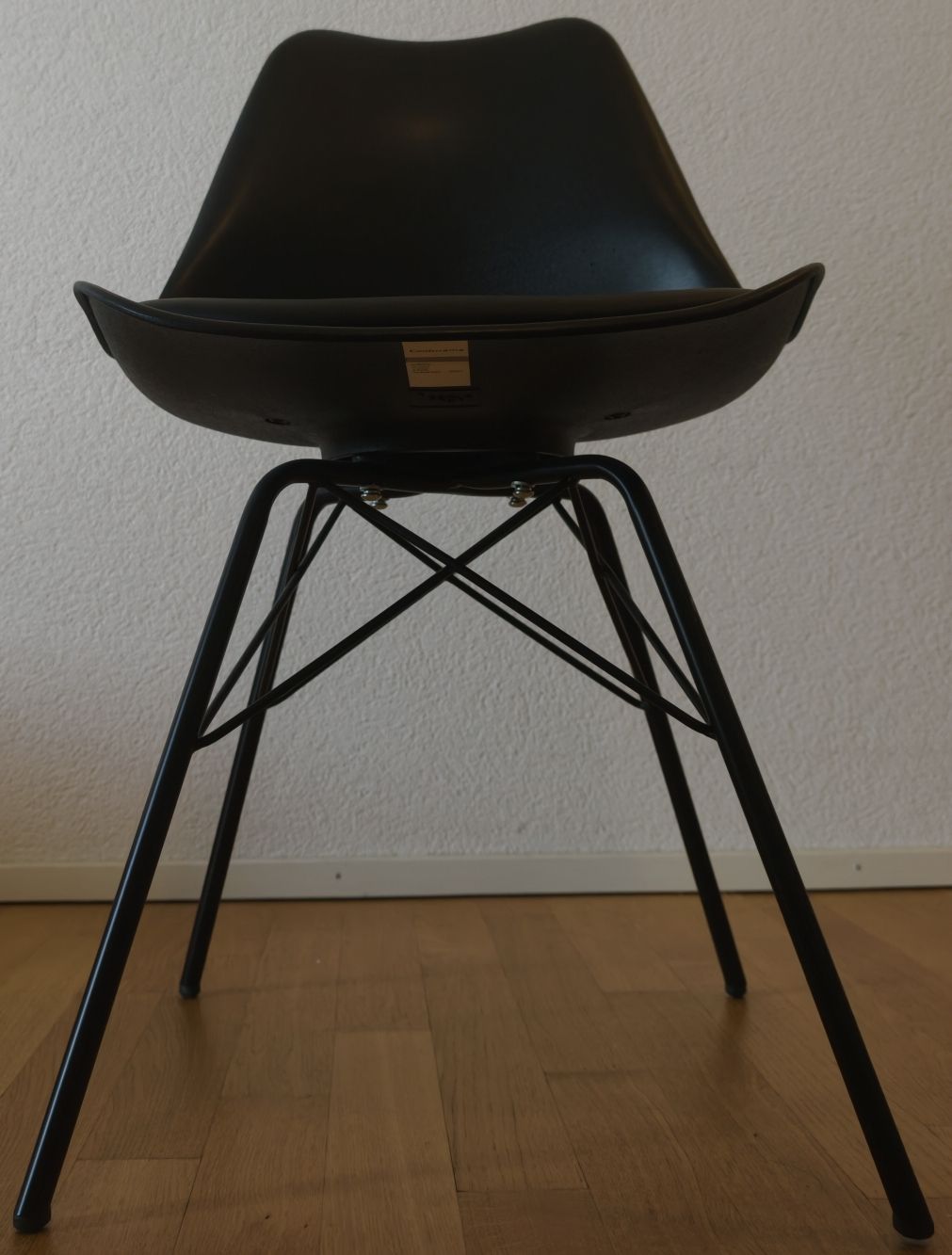 Conforama Chaises: 4x schwarze Esszimmerstühle – Neuf (Voir description) à Emmen par shi_l2g8 1