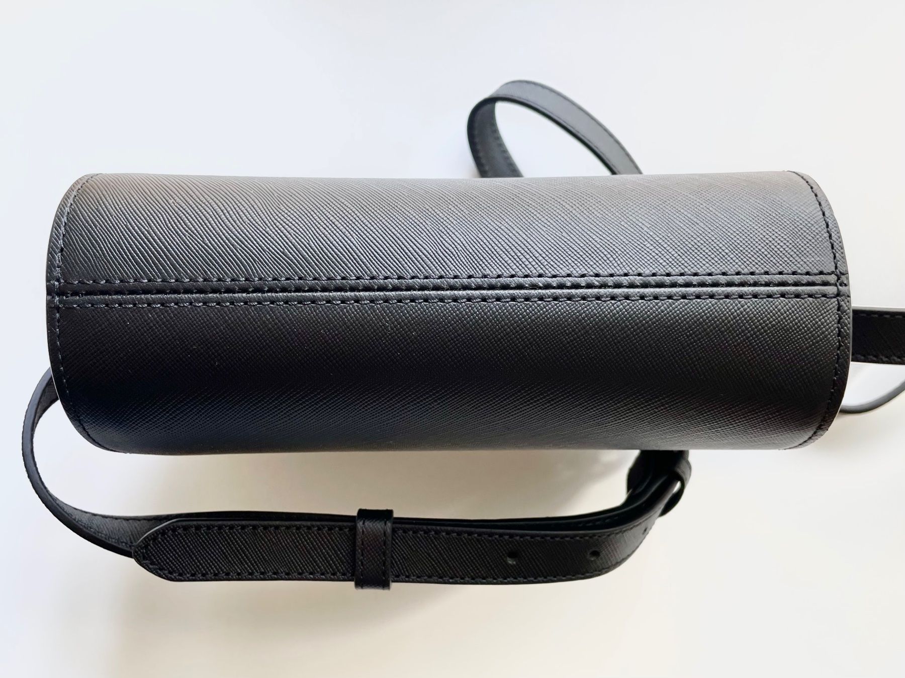 Apc Taschen für Damen: A.P.C. Half Moon bag – Neu (gemäss Beschreibung) aus Zürich von hol_bc6v 4
