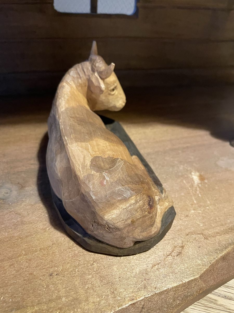 Statuette: Ochse liegend E. Thomann Brienz – Usato da Flawil venduto da Naphtali 1