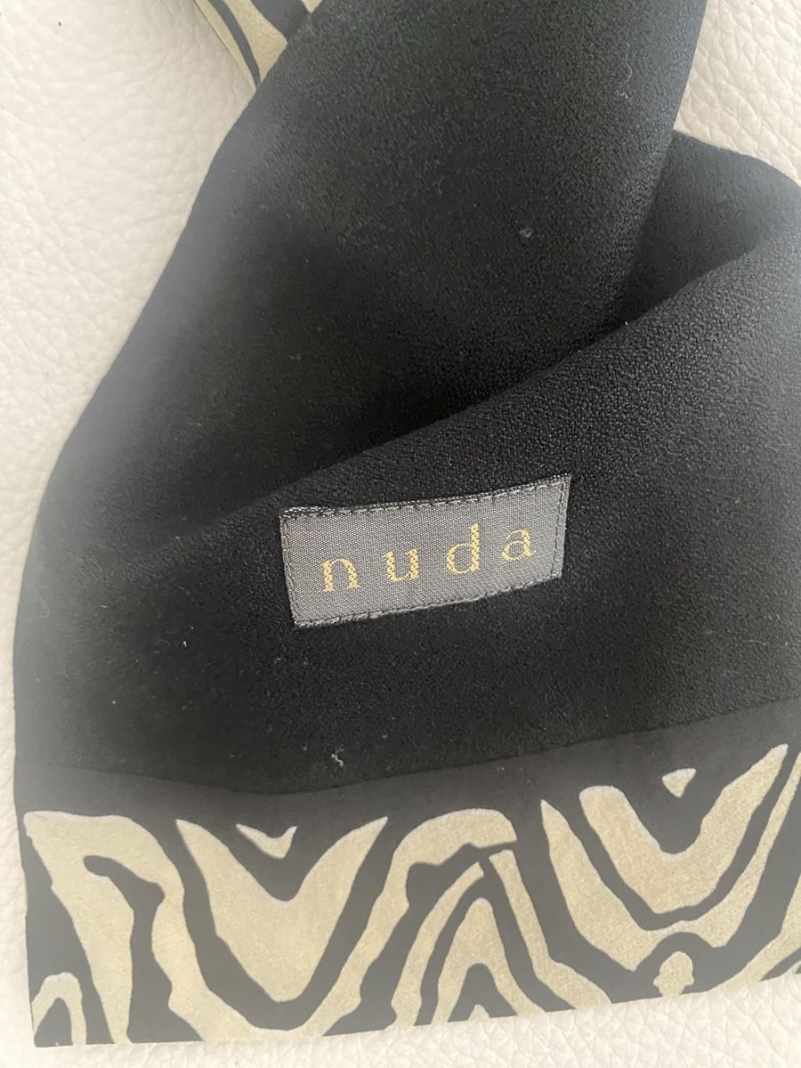 Foulard & Sciarpe: Nuda Seiden Schal 🌸 – Usato da Opfikon venduto da Luis144 3