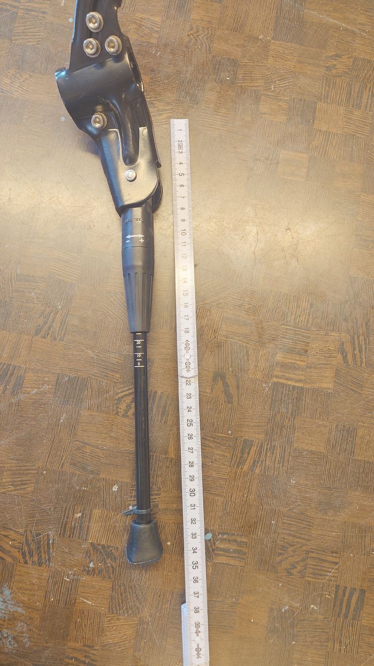 Cavalletti per biciclette: Universal Fahrradständer  – Usato da Kirchberg BE venduto da Myford 2