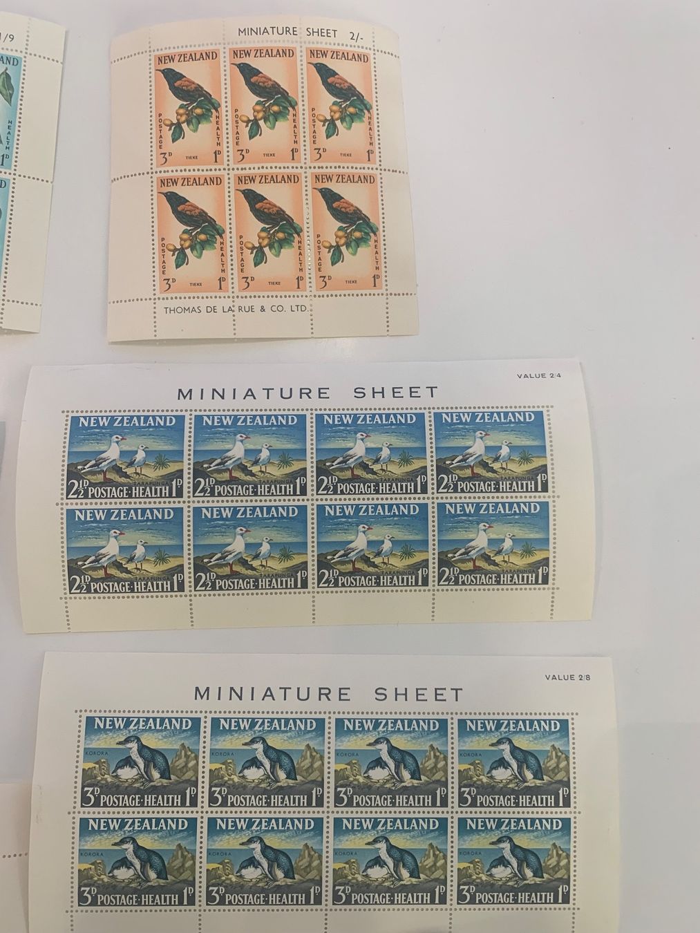 Tutti i francobolli: Kleinbogen mit VOGELMARKEN Neuseeland 10 STÜCK – Usato da Winterthur venduto da SchatzchischtliWinti 1