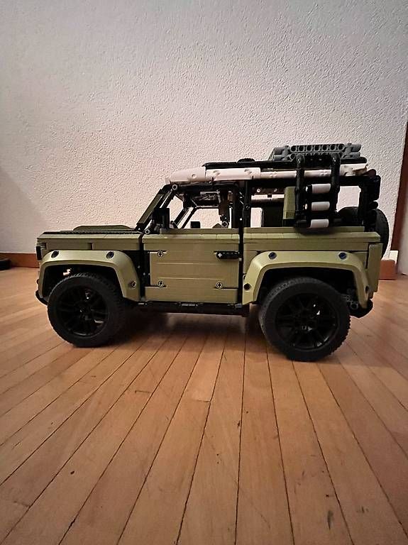 Lego Giocattoli: LEGO Technic  42110 Land Rover Defender – Usato da Gossau SG venduto da kue_667p 2