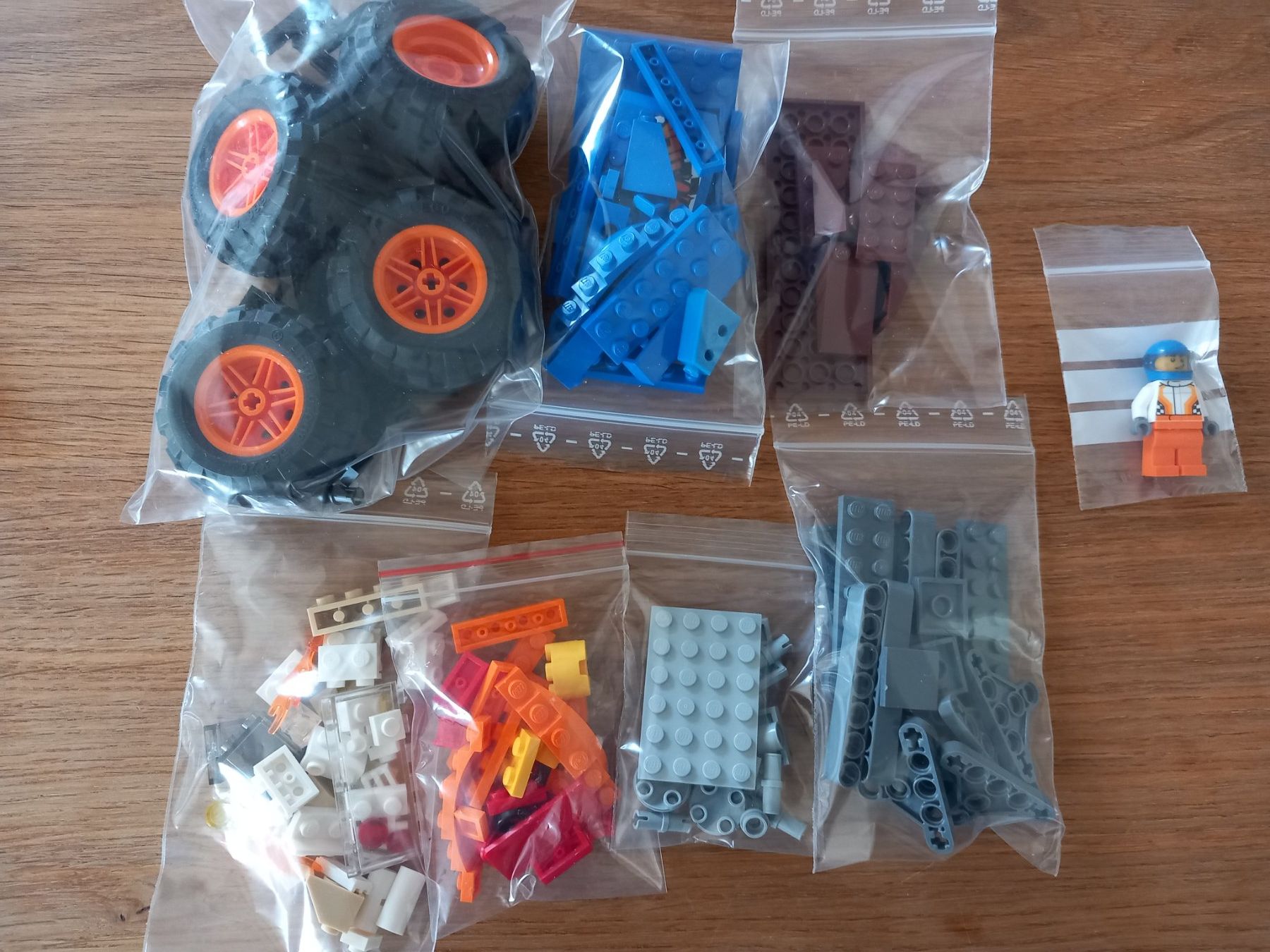 Lego Kit di costruzioni: LEGO CITY /CREATOR       60180 /31058 – Usato da Unterengstringen venduto da Nincraft 4