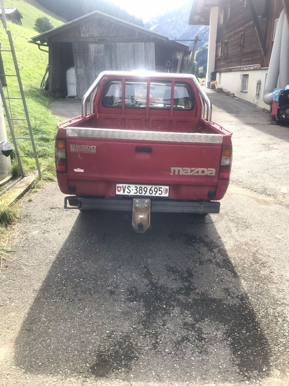 Mazda Autos: Mazda B2500 Pick-Up – Gebraucht aus Adelboden von  1