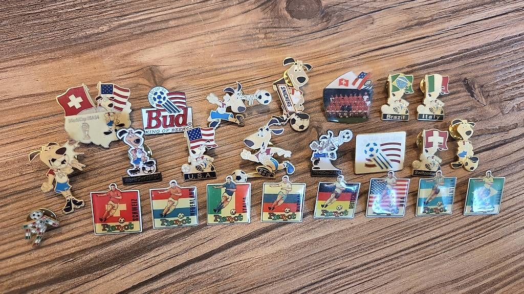 Placchette & Badge: Fussball Pins aus den 90er – Usato da Winterthur venduto da lindor_wasabi