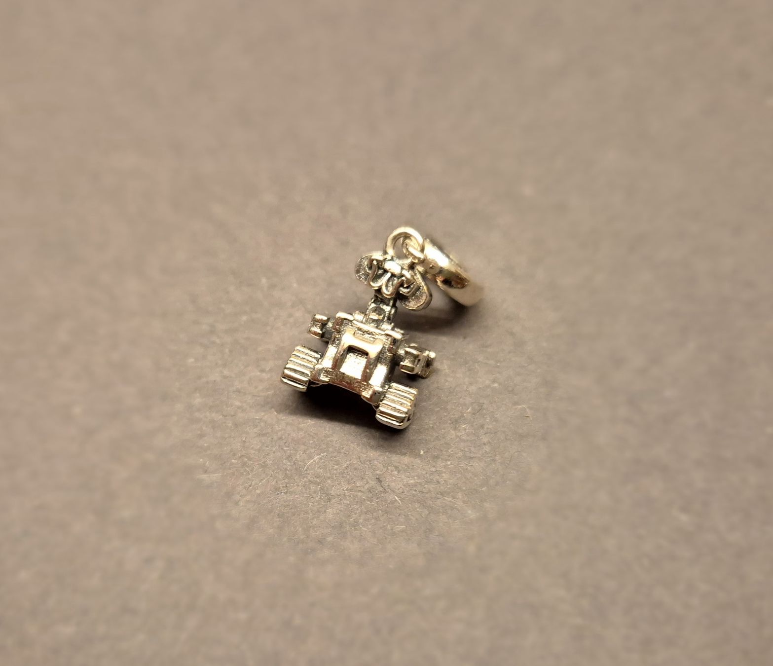 Ciondoli: Silber Charm Wall-E Dangle +Garantie – Nuovo (secondo la descrizione) da Rotkreuz venduto da Carbone_Bijou-Shop 2