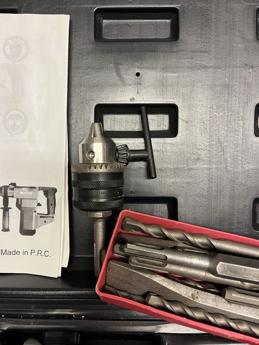 Perceuses: Bohrhammer Bohrmaschine  – D'occasion à Neerach par fuz_8d7l 5