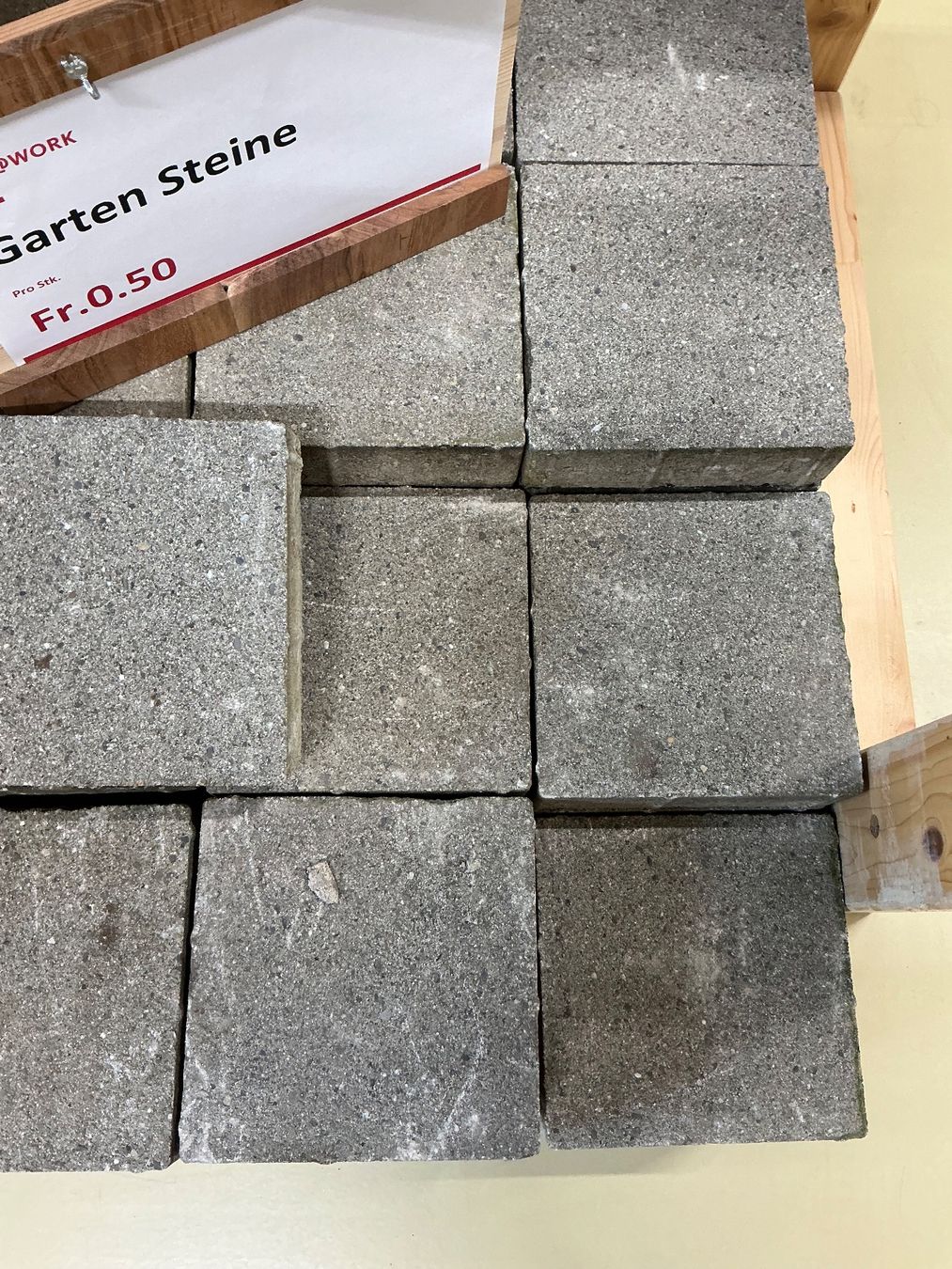 Bodenbeläge: Bodenplatten 20x20cm – Gebraucht aus Zug von Bauteile-Zug 1