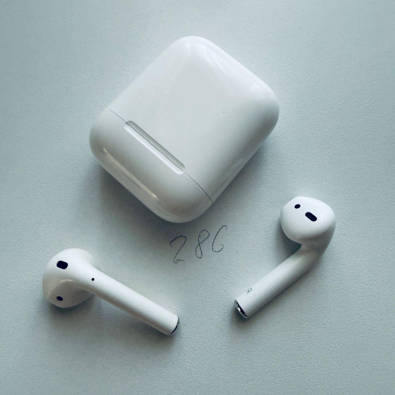 Apple Cuffie: Original Apple AirPods 2 Gen. Wireless Kopfhörer & Case – Usato da Basel venduto da MY.AIRPODS.SHOP 4