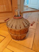 antike Korbflasche