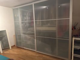 Kleiderschrank mit Schiebetüren Glas 300x230