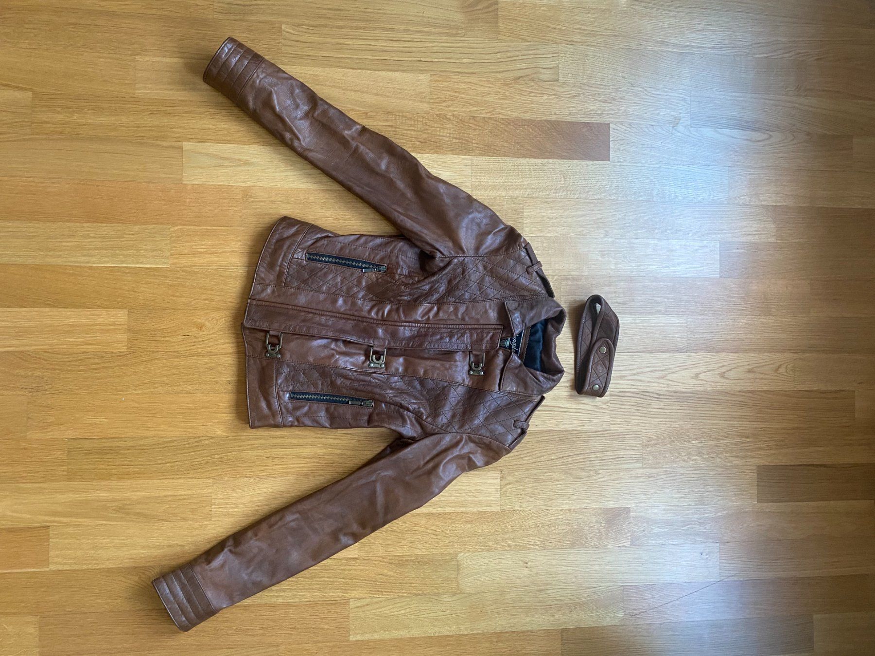 Jacken: Braune Echtleder Jacke – Gebraucht aus Zürich von smk_mh2n