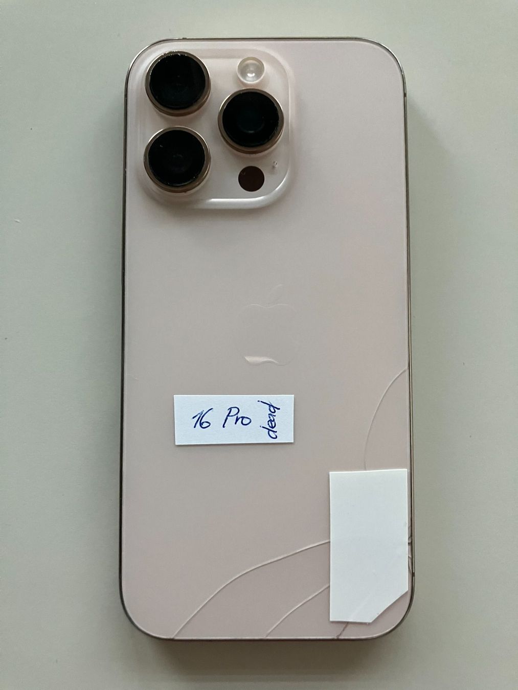 Apple Telefoni cellulari / Smartphones: iPhone 16 Pro / DEFEKT – Difettoso da Meisterschwanden venduto da Discus0