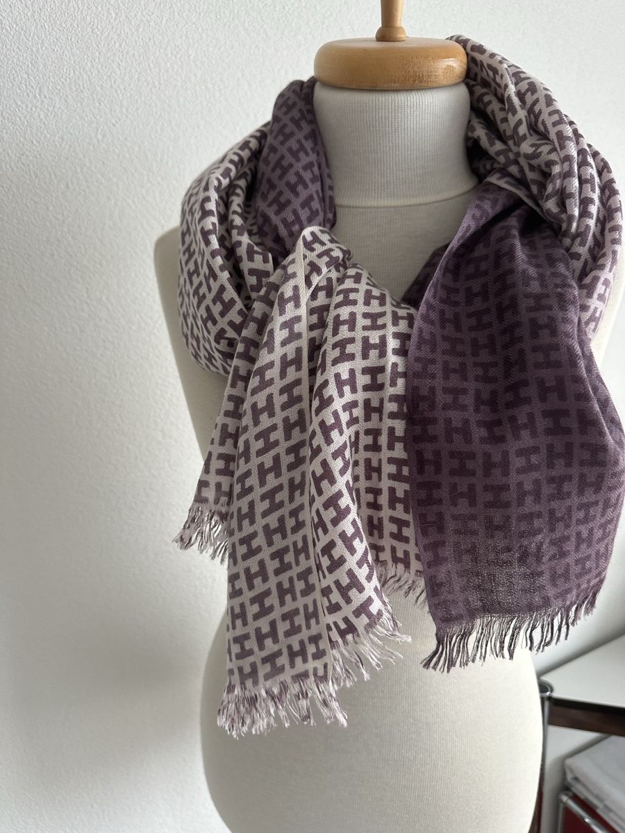 Hemisphere Foulard & Sciarpe: Hemisphere Schal Cashmere/Seide – Nuovo (secondo la descrizione) da Rüti ZH venduto da alfaromeo96