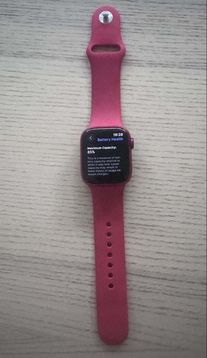 Apple Smartwatch: Apple Series 8 - (PRODUCT) red – Usato da Bad Ragaz venduto da chenk24