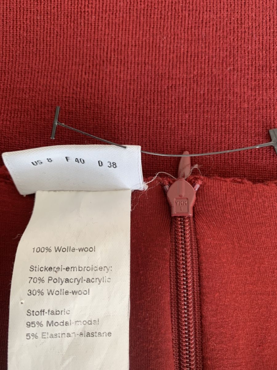 Akris Maglioni & Felpe: AKRIS: Exklusiver bordeauxroter Pullover mit Stickerei, 38 – Nuovo (secondo la descrizione) da Luzern venduto da designluzern 7