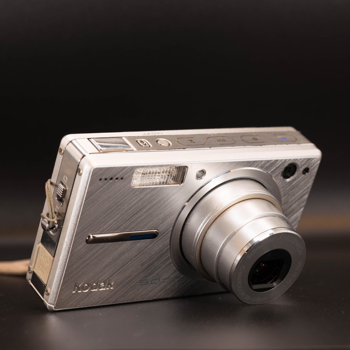 Kodak Fotocamera: Kodak V550 Digital Compact Camera – Usato da Thörishaus venduto da vintagger