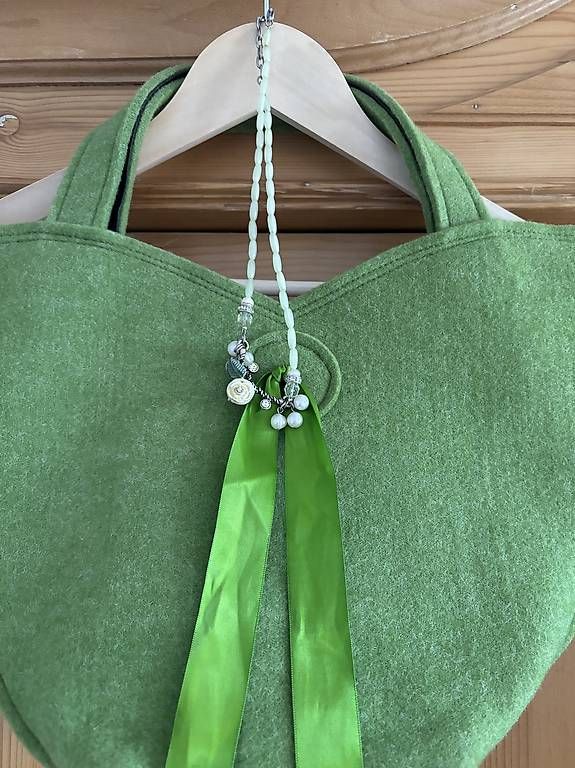 Kleider: Dirndl  von Alpin Gr 38 mit Zubehör  – Gebraucht aus Romanshorn von mar_5ssl 4