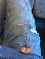 Schöne Kette mit Holz Anhänger