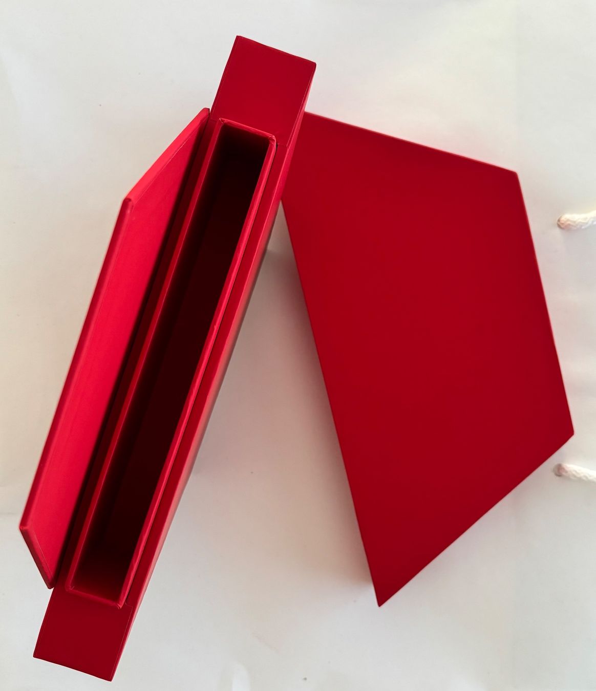 Couverts & Versandtaschen: Chaumet Red Envelopes – Neu und originalverpackt aus Buchrain von np1_nb6m 3