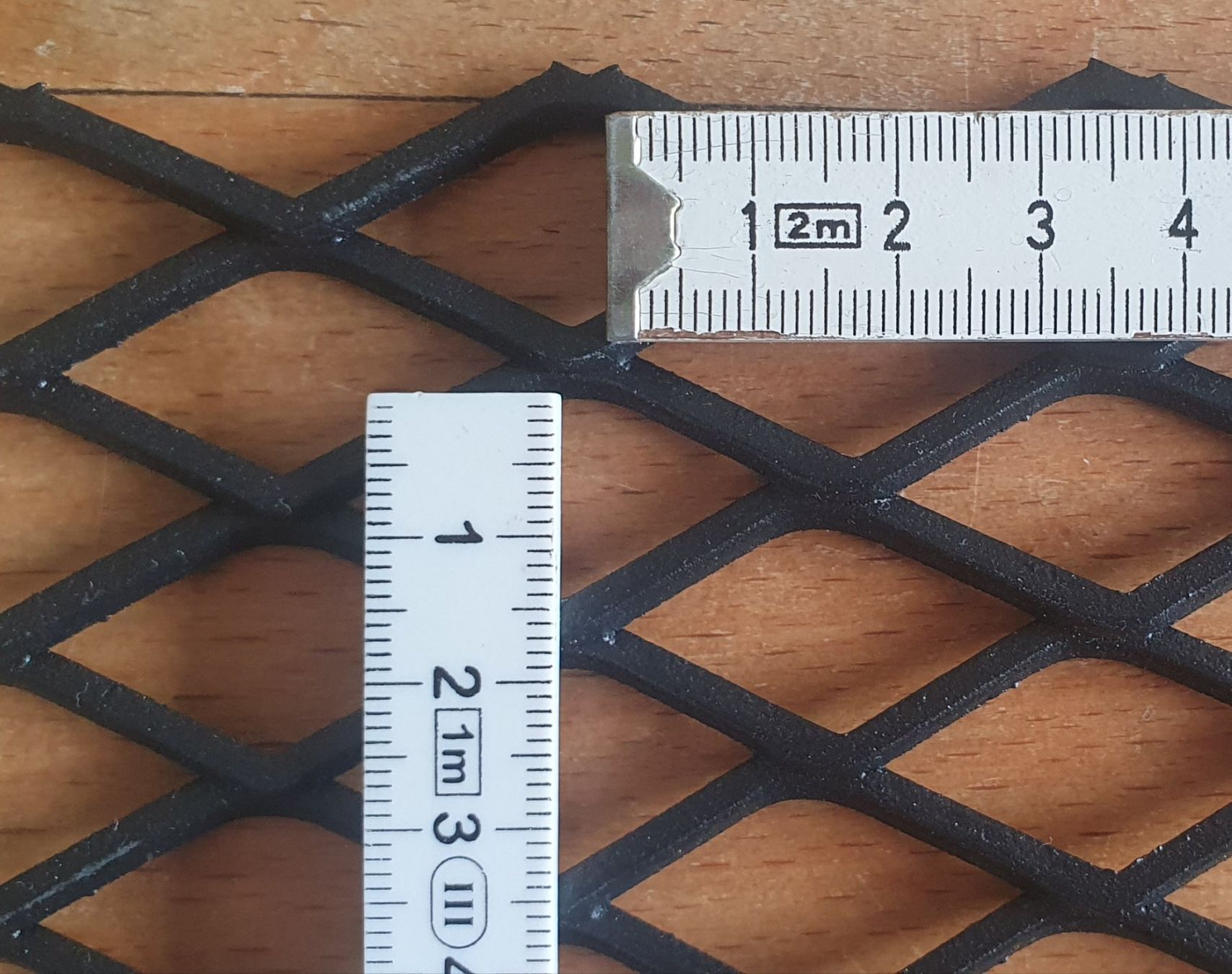 Griglie e Inferriate: Gitter für Grill oder Feuerstelle, Streckgitter – Nuovo (secondo la descrizione) da Bern venduto da Llu 2