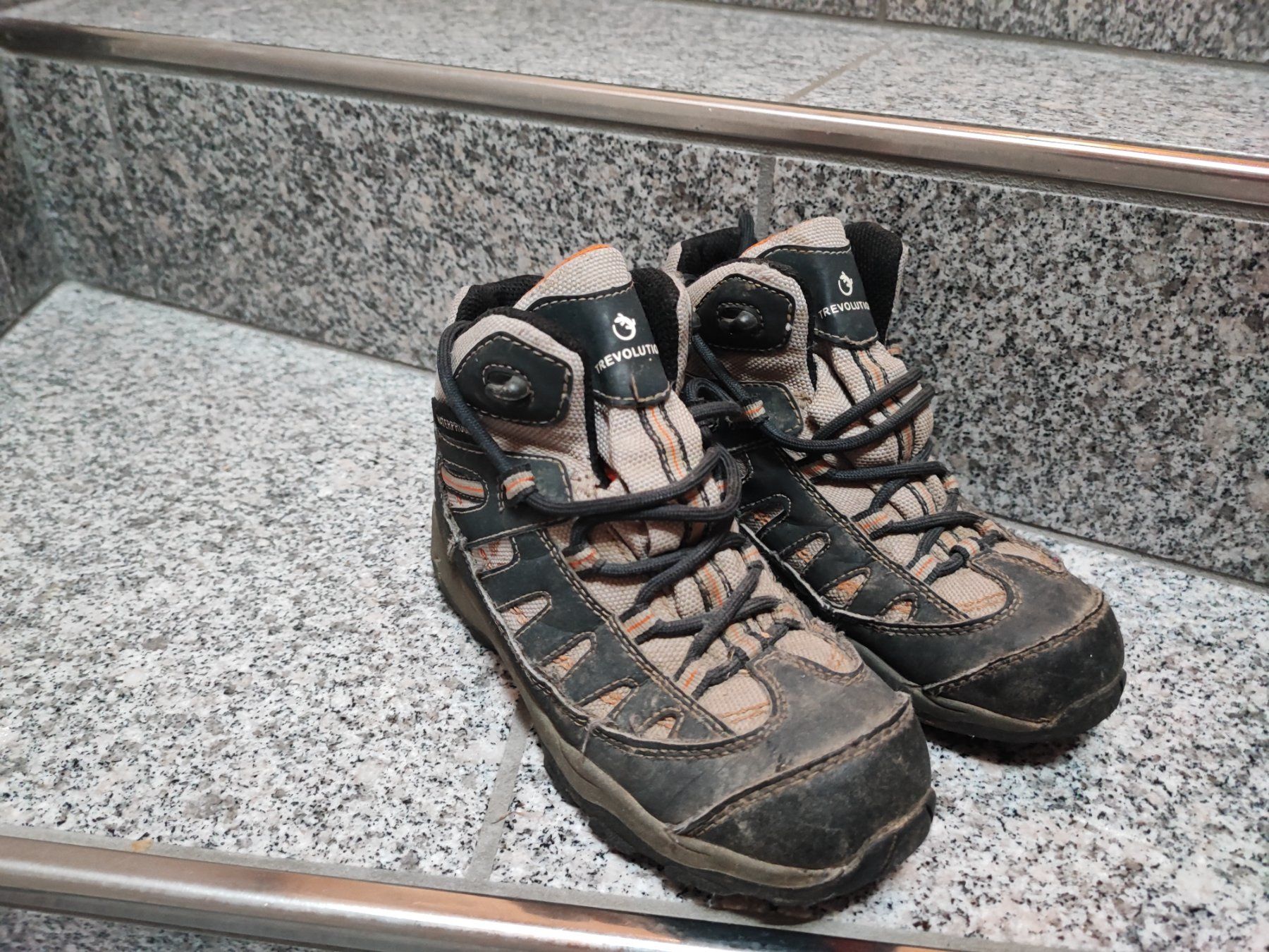 Scarpe per ragazzi: Wanderschuhe Grösse 33 – Usato da Grabs venduto da Margelchopf1