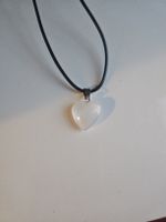 collier petit coeur blanc
