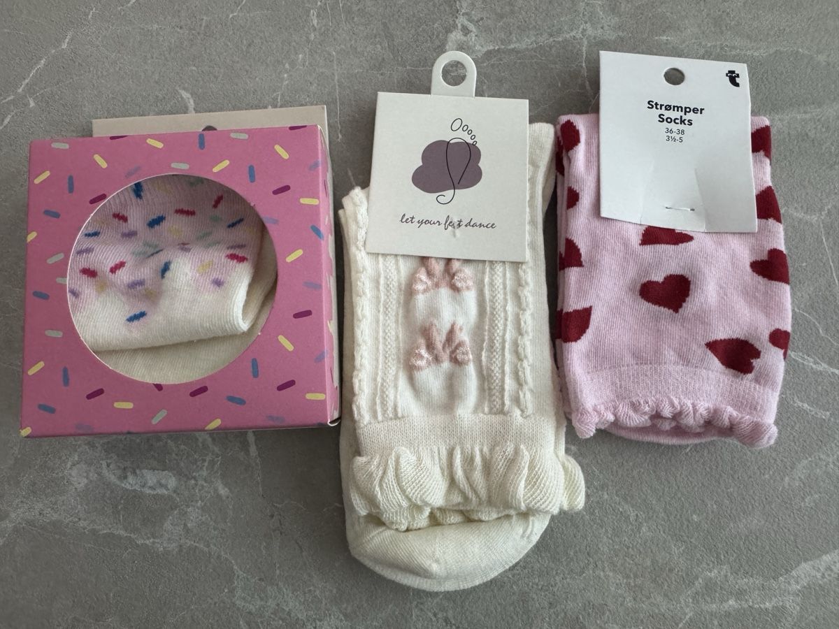 Chaussettes: Damensocken mit Motiven - NEU! – Neuf avec emballage d'origine à Sins par sum_lv6d