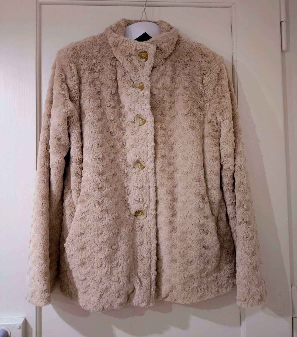 Giacche: Jacke Fake Fur – Usato da Fribourg venduto da sarahmaria123
