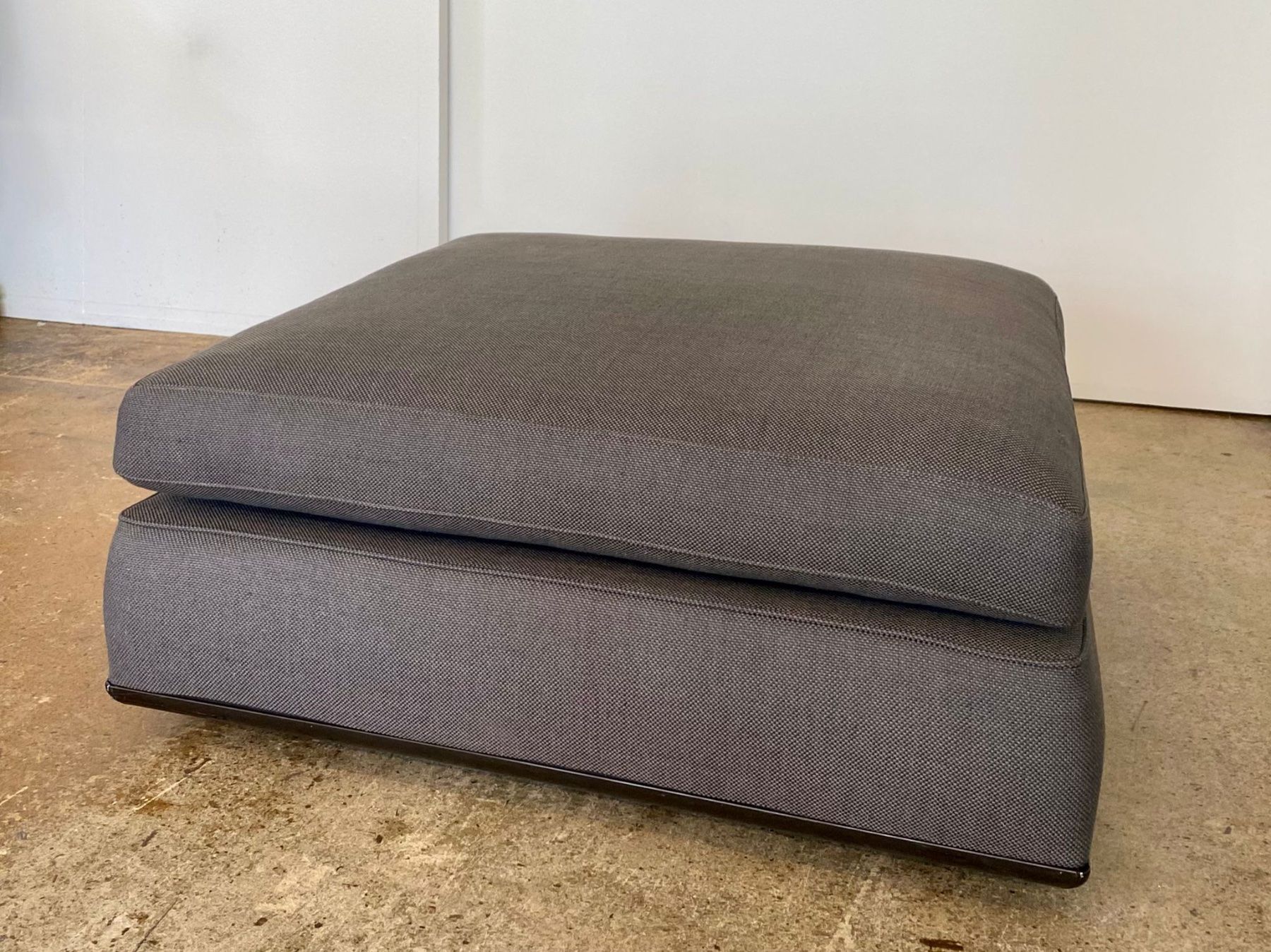 Sgabelli: Minotti POWELL Hocker_passend zu Sofa-Linie POWELL – Usato da Herisau venduto da playoff15 1