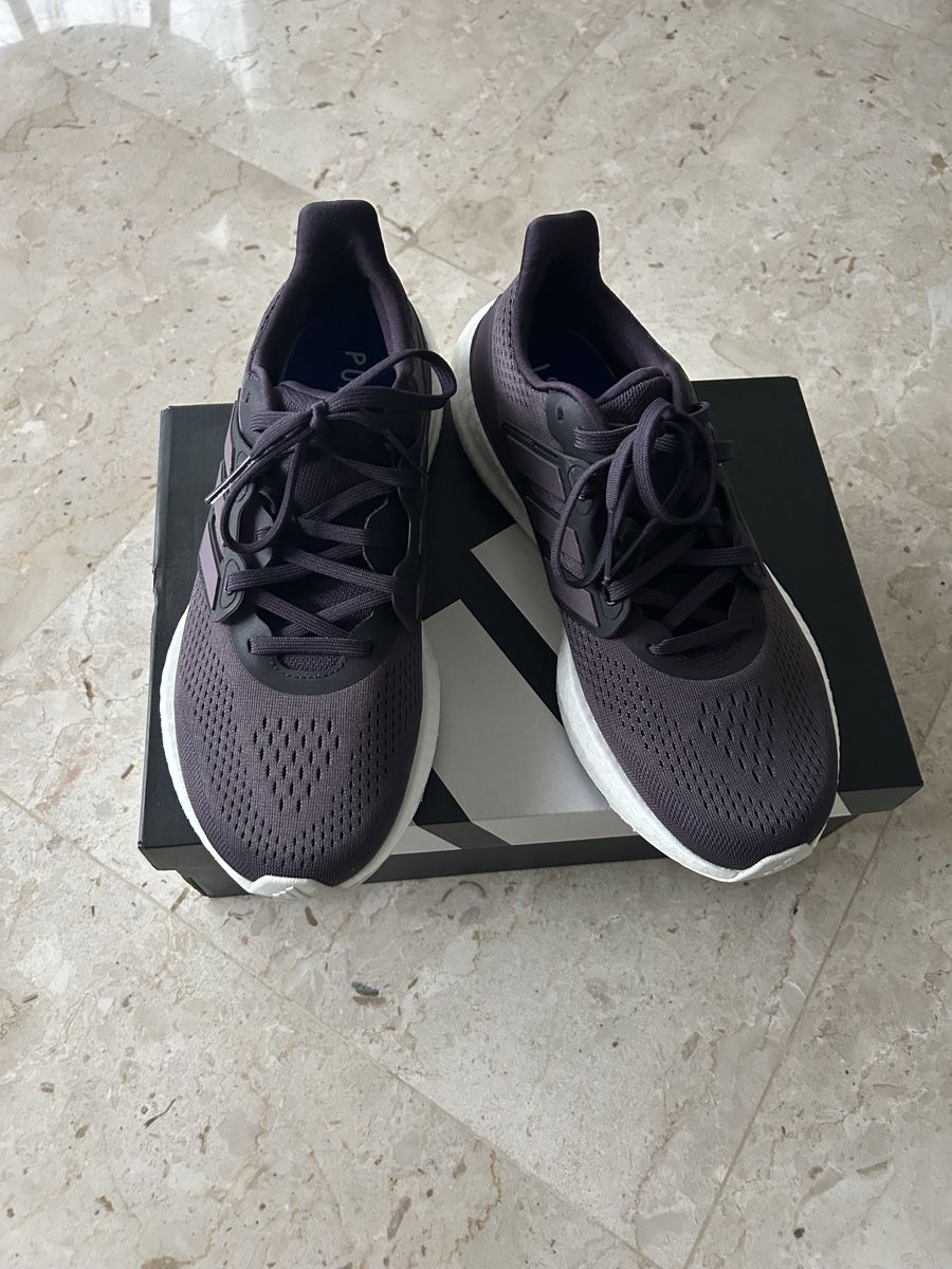 Adidas Scarpe da donna: Scarpe da runing Adidas numero 42 – Nuovo (secondo la descrizione) da Locarno venduto da Matic04