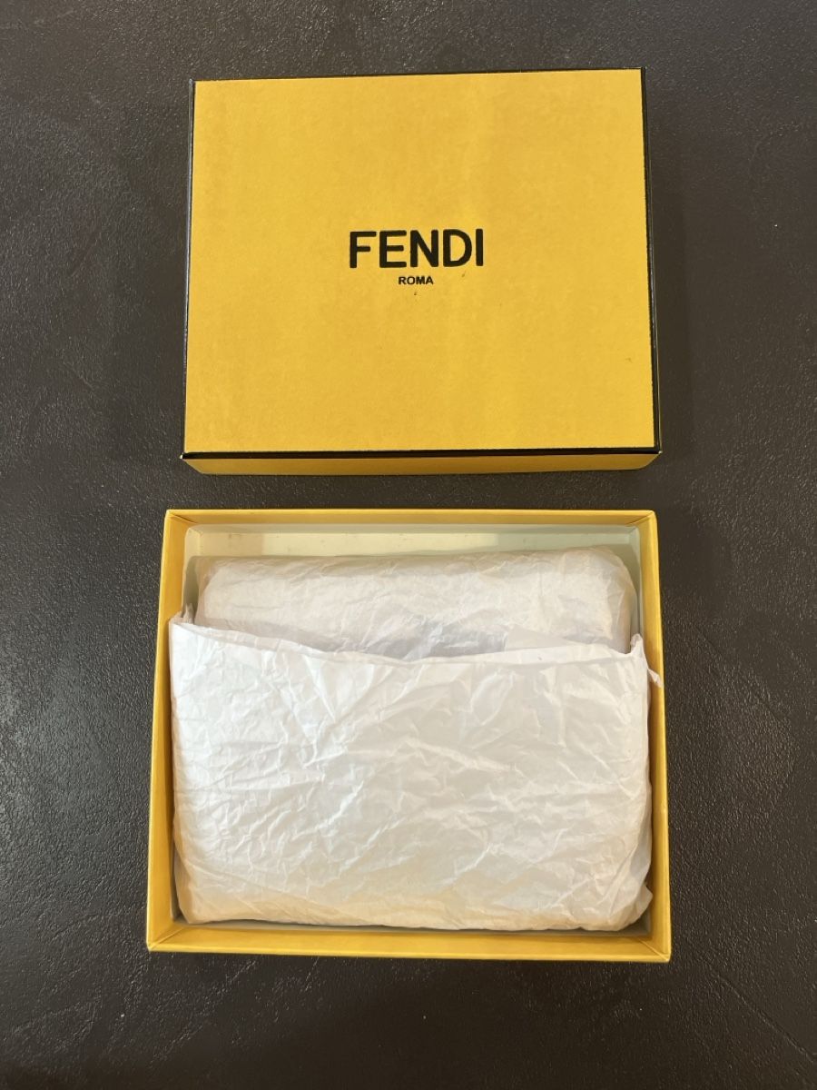 Fendi Portafogli: Porte cartes/billets FENDI – Usato da Prangins venduto da Rodard8 5