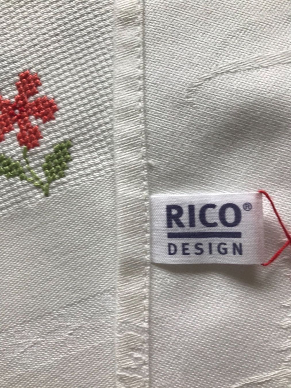Coperte: TISCHTUCH. VON. HAND GESTICKTGESTICKT – Nuovo (secondo la descrizione) da Hochdorf venduto da la_nationale 2