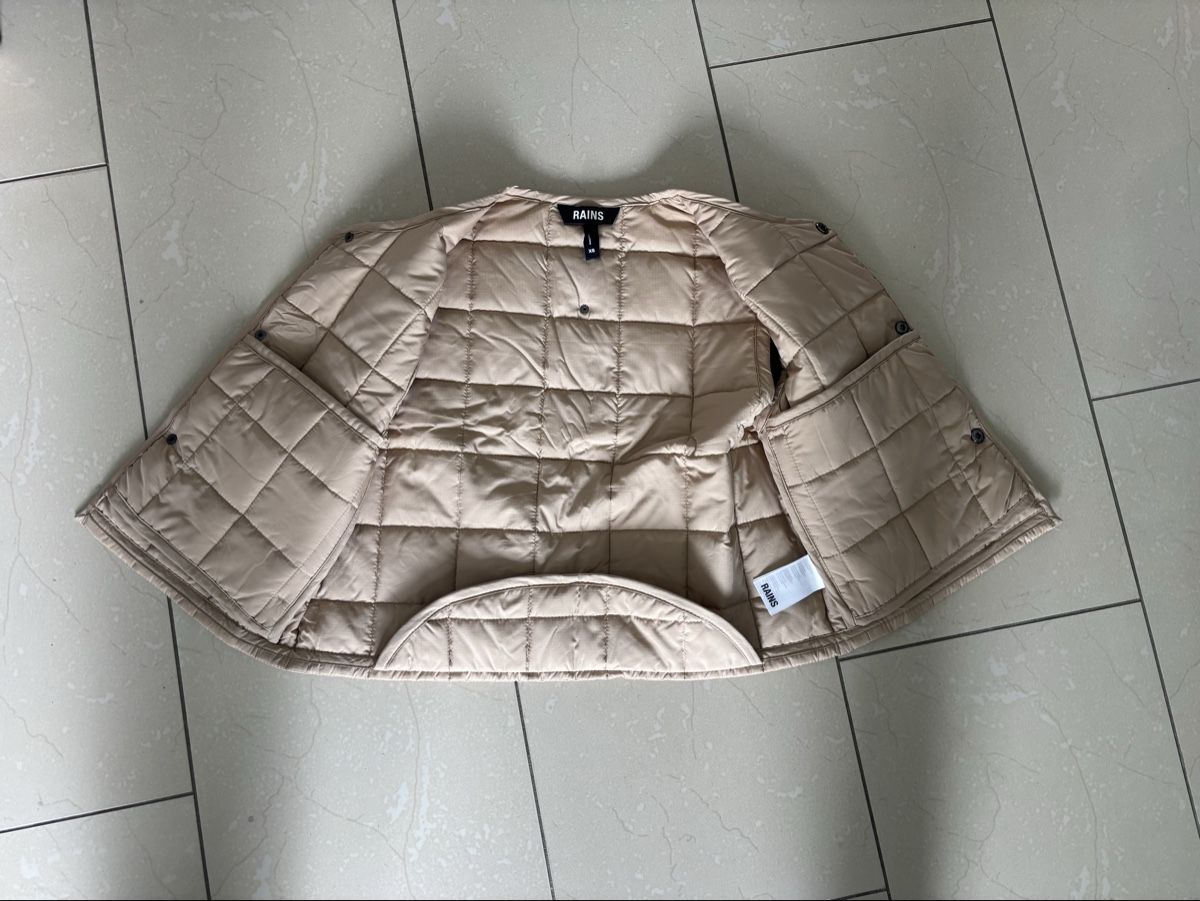 Gilet & Giacche senza maniche: Weste Rains gesteppt beige Grösse XS – Usato da Zürich venduto da nnsn 4