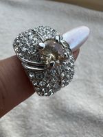 Glitzernder Ring mit Stein, silberfarben, Grösse 18 mm