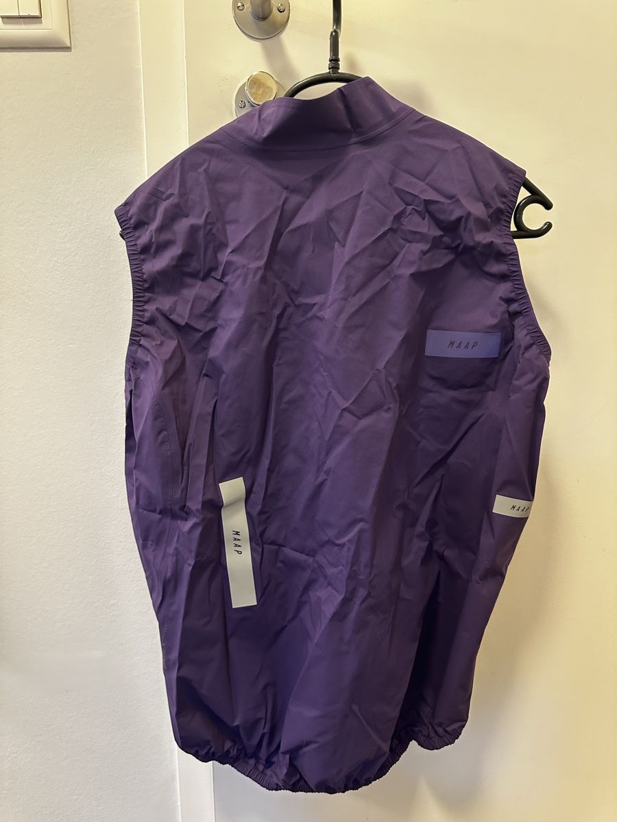 Giacche: MAAP cycling Atmos Vest – Nuovo e nell'imballaggio originale da Carouge GE venduto da cytoplan 1