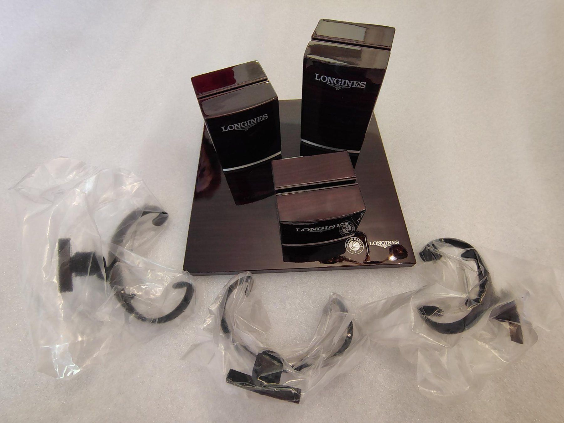Orologi: Longines, présentoir et accessoires – Nuovo (secondo la descrizione) da Péry venduto da Sodubavallon