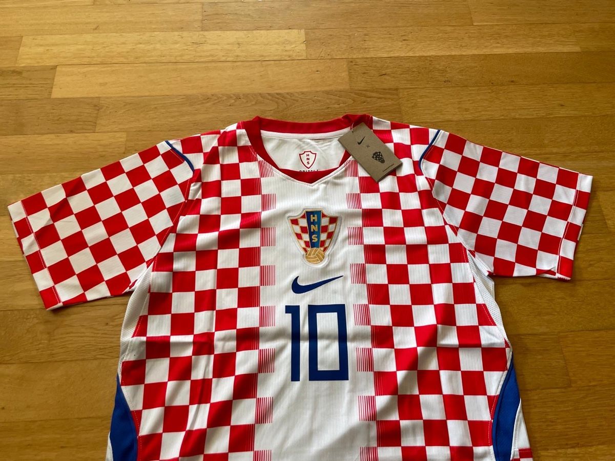 Canottiere & Pantaloni: NEUES Modric Kroatien Trikot – Nuovo e nell'imballaggio originale da Kehrsatz venduto da Chicharron 2