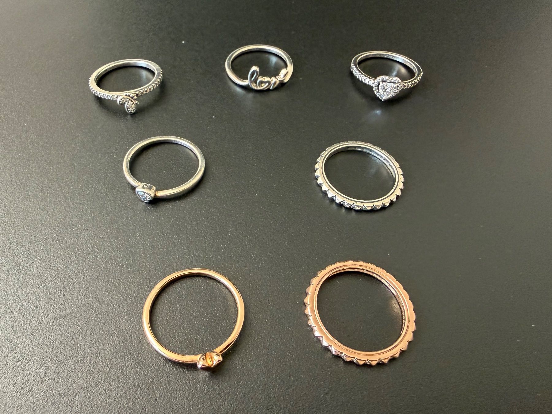 Pandora Anelli: 7 Pandora Fingerring aus Silber in Grösse 58 – Usato da Adlikon b.Regensdf venduto da S-T-H