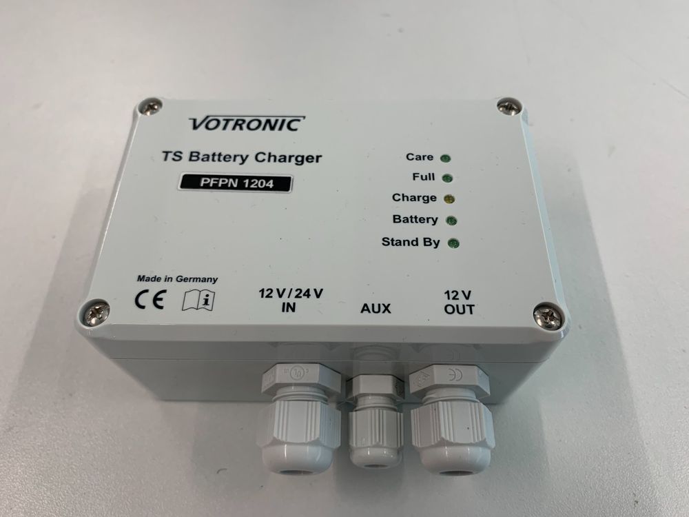 Votronic TS-Battery Charger PFPN 1204