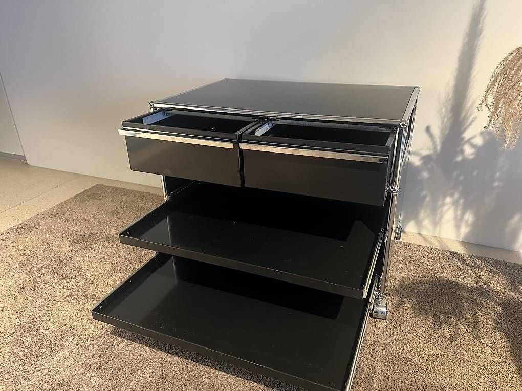 Eléments de bureau: USM Haller Korpus – D'occasion à Kreuzlingen par polychromos 1