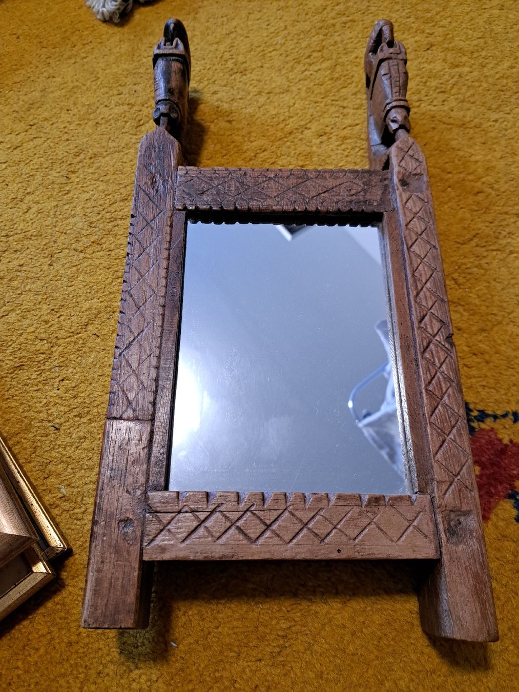 Specchi: Ancien mirror de Banswara - début XX siècle – Usato da La Roche FR venduto da seashellfan